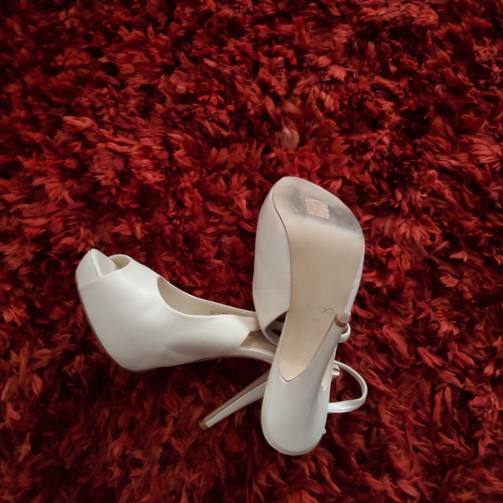 Off white peep toe slingback